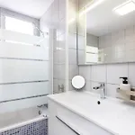 Lejlighed Spacious 3-bedroom With Pool & Balcony - Steps From Puerto Colon, & Local Attractions Costa Adeje (Tenerife)