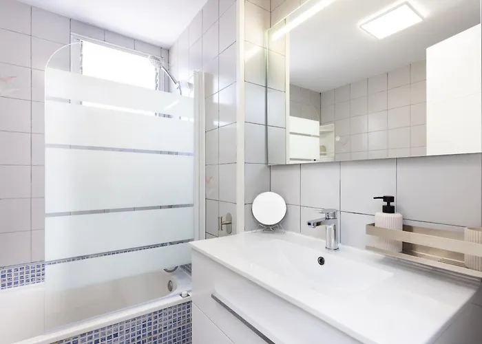 Apartamento Spacious 3-bedroom With Pool&balcony - Steps From Puerto Colón, Beach&all Local Attractions Costa Adeje (Tenerife)