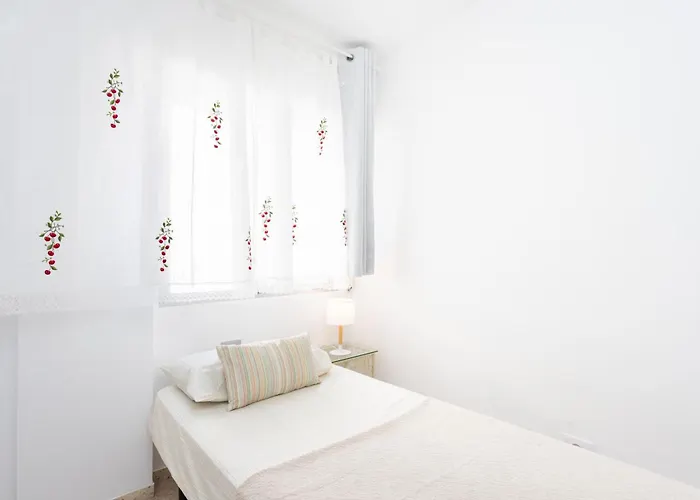 Spacious 3-bedroom With Pool&balcony - Steps From Puerto Colón, Beach&all Local Attractions * Costa Adeje (Tenerife)