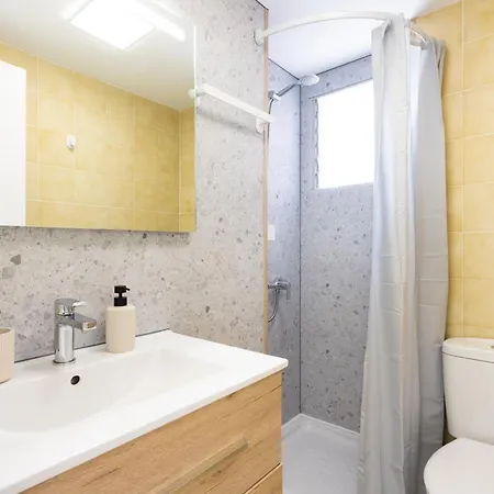 Spacious 3-bedroom With Pool&balcony - Steps From Puerto Colón, Beach&all Local Attractions Costa Adeje (Tenerife)
