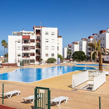 Spacious 3-bedroom With Pool & Balcony - Steps From Puerto Colon, & Local Attractions Apartment